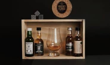 Whisky monthly box and content