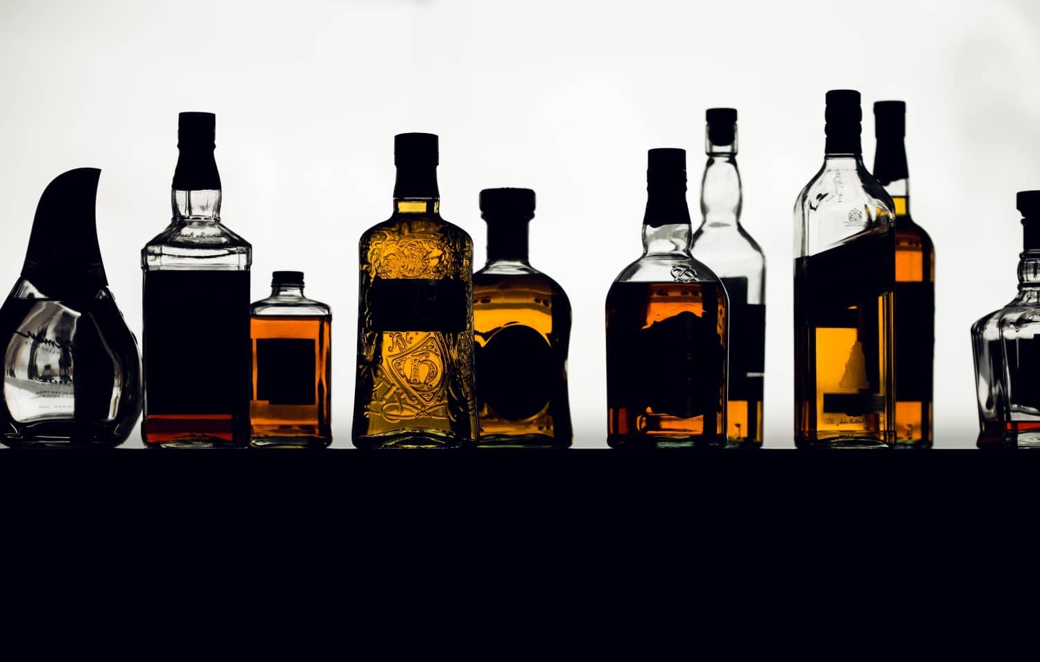 Several bottles of the best whiskey for begginers